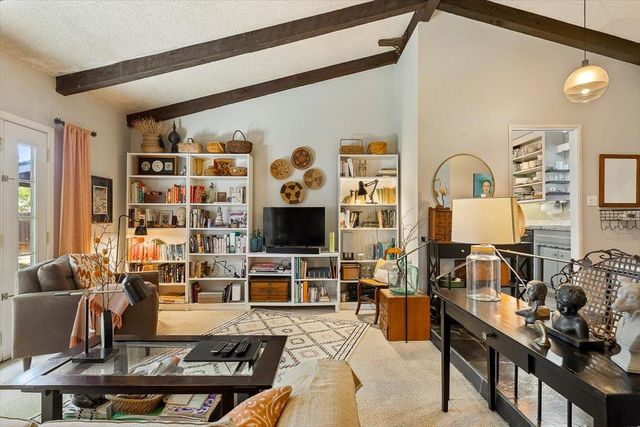 620 Darling Way, Roseville, CA 95678