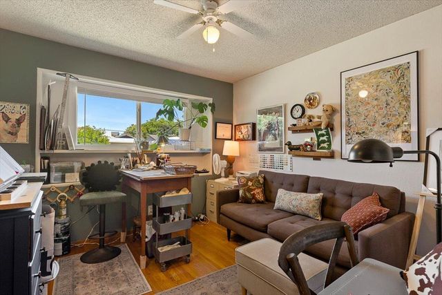 620 Darling Way, Roseville, CA 95678