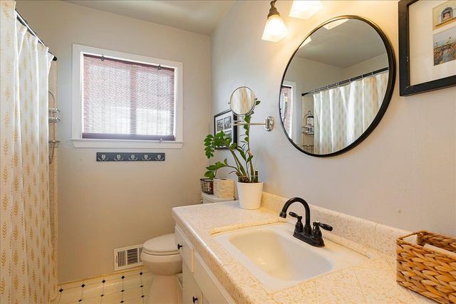 620 Darling Way, Roseville, CA 95678