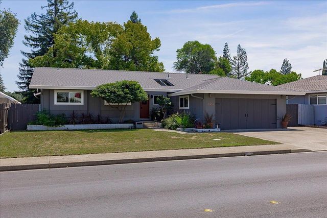 620 Darling Way, Roseville, CA 95678