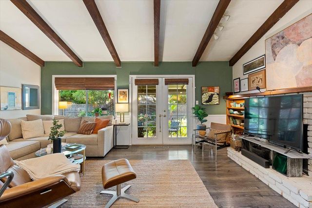 620 Darling Way, Roseville, CA 95678