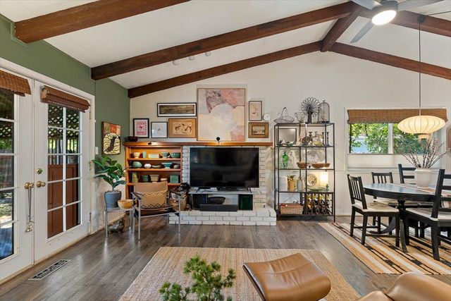 620 Darling Way, Roseville, CA 95678
