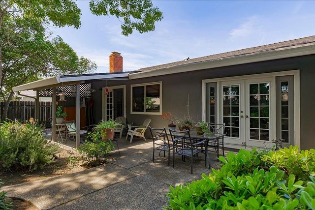 620 Darling Way, Roseville, CA 95678
