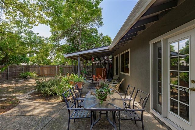 620 Darling Way, Roseville, CA 95678