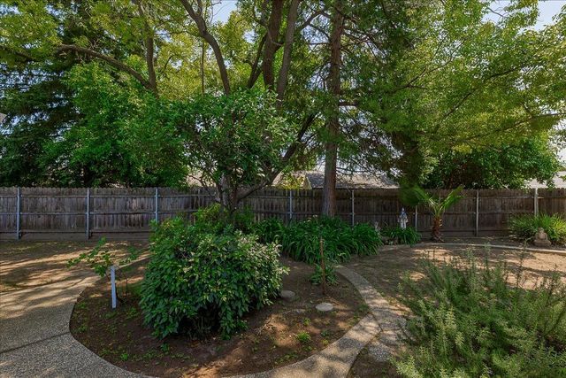 620 Darling Way, Roseville, CA 95678