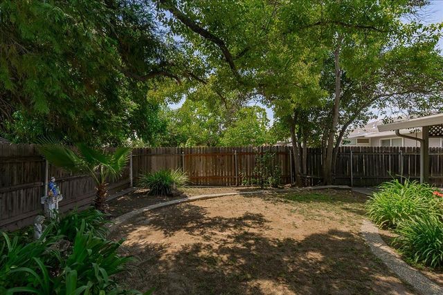 620 Darling Way, Roseville, CA 95678