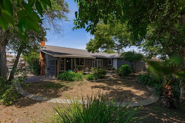 620 Darling Way, Roseville, CA 95678