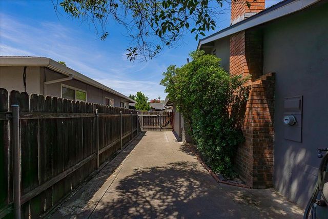 620 Darling Way, Roseville, CA 95678