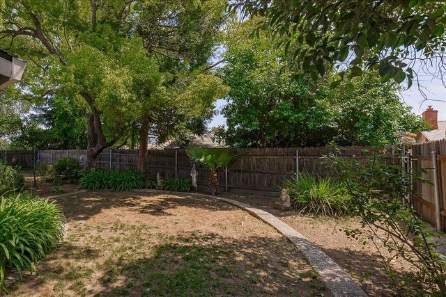 620 Darling Way, Roseville, CA 95678