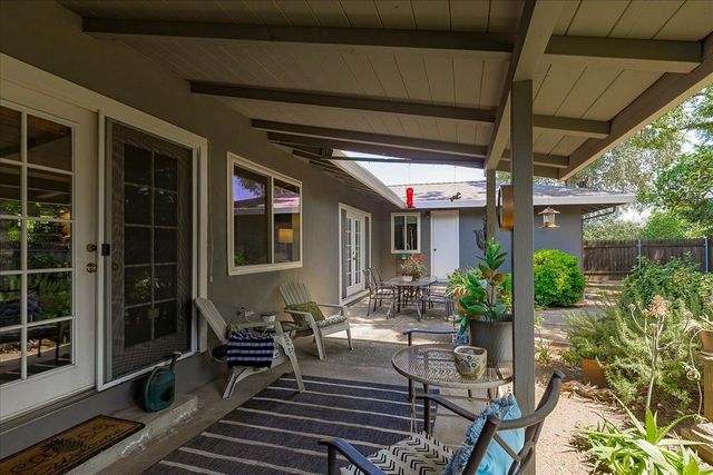 620 Darling Way, Roseville, CA 95678