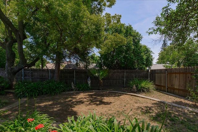 620 Darling Way, Roseville, CA 95678