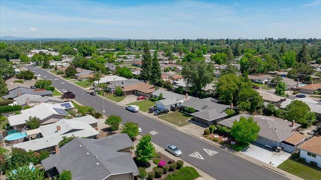 620 Darling Way, Roseville, CA 95678