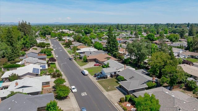 620 Darling Way, Roseville, CA 95678