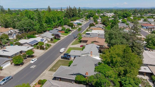 620 Darling Way, Roseville, CA 95678