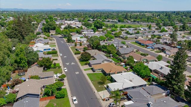 620 Darling Way, Roseville, CA 95678