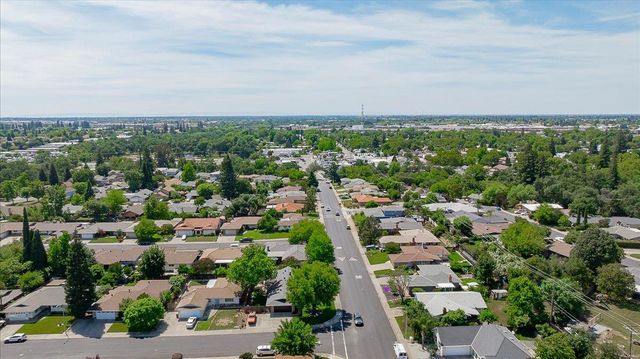 620 Darling Way, Roseville, CA 95678