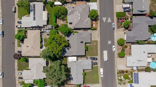 620 Darling Way, Roseville, CA 95678