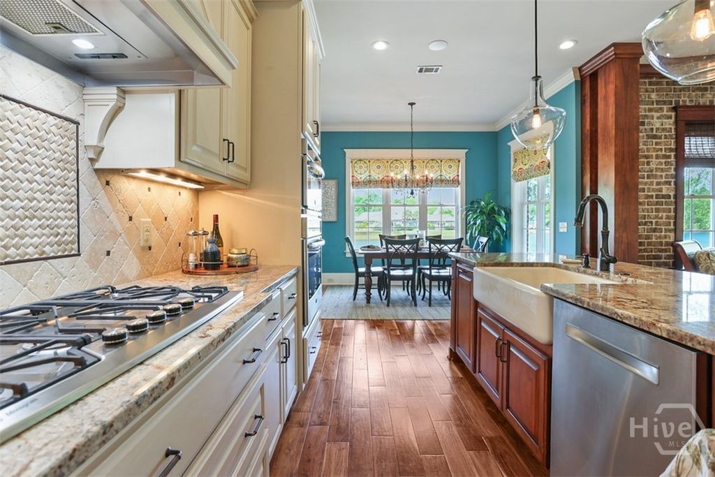 Image 14 of property listing at 19 Grand Lake Circle, Savannah, GA 31405