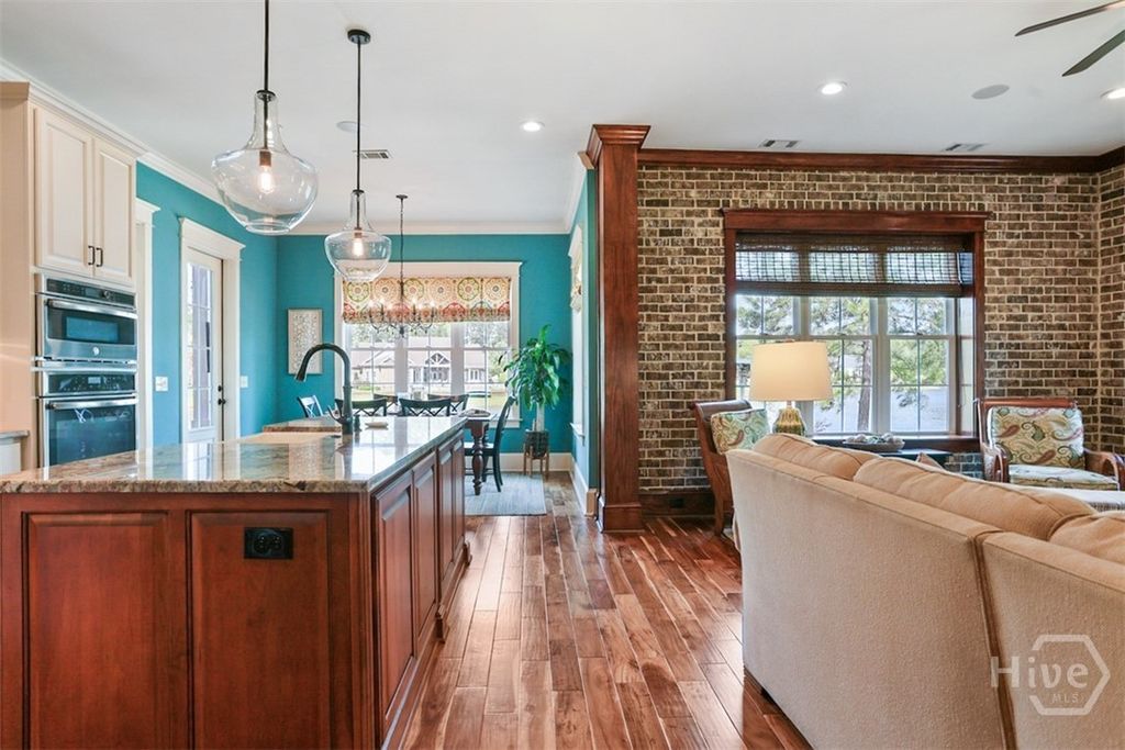 Image 15 of property listing at 19 Grand Lake Circle, Savannah, GA 31405