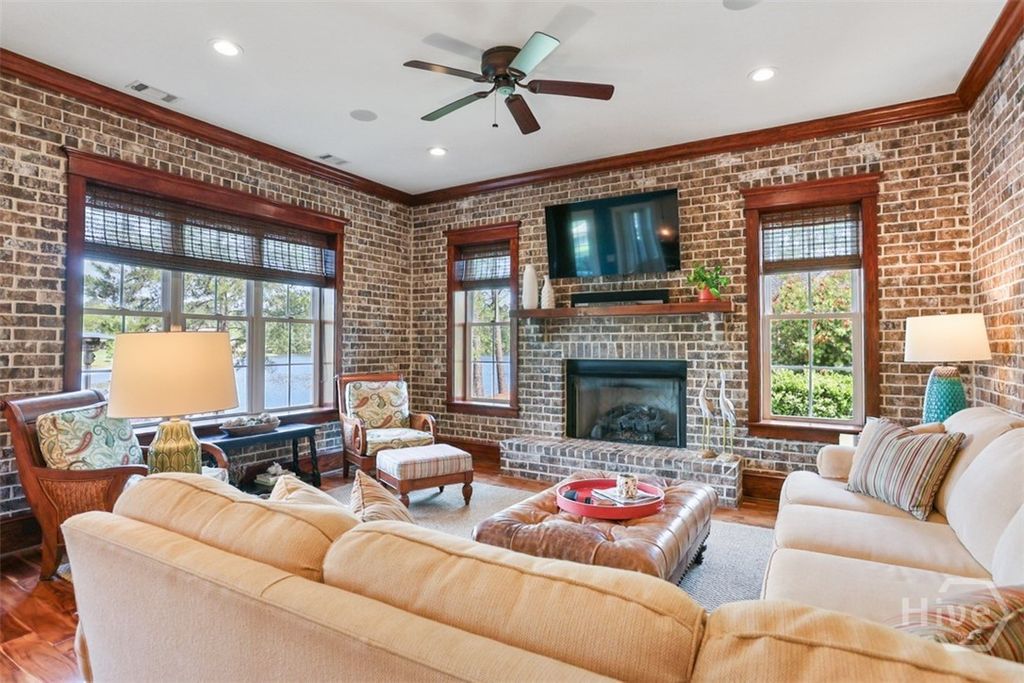 Image 16 of property listing at 19 Grand Lake Circle, Savannah, GA 31405