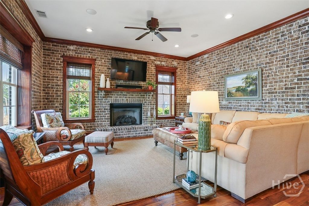 Image 17 of property listing at 19 Grand Lake Circle, Savannah, GA 31405