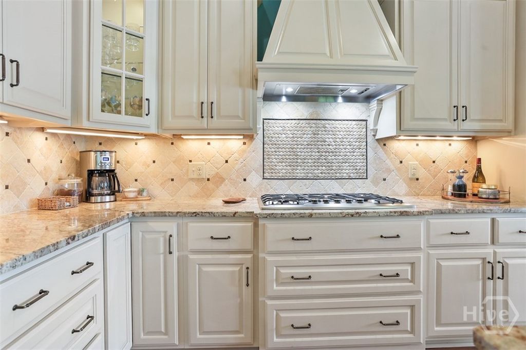 Image 21 of property listing at 19 Grand Lake Circle, Savannah, GA 31405