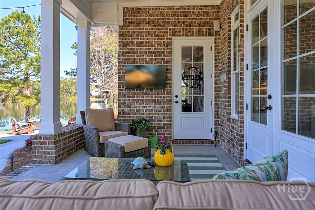 Image 60 of property listing at 19 Grand Lake Circle, Savannah, GA 31405