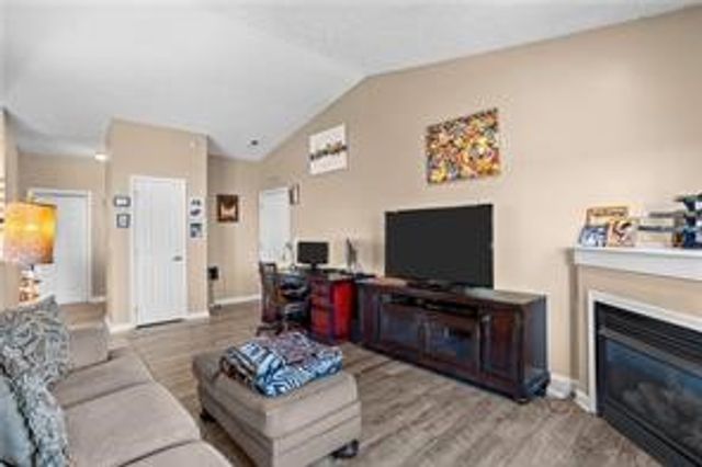 409 Stockton Rdg, Cranberry Twp, PA 16066