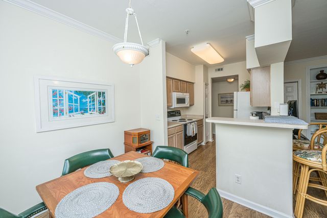 700 Daniel Ellis Dr. Drive 11105, Charleston, SC 29412
