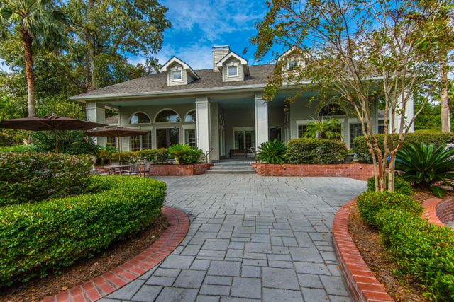 700 Daniel Ellis Dr. Drive 11105, Charleston, SC 29412