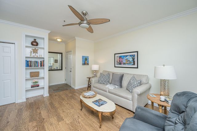 700 Daniel Ellis Dr. Drive 11105, Charleston, SC 29412