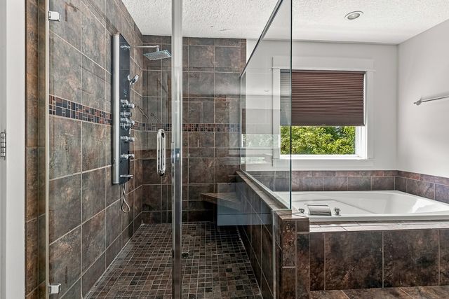 3877 Sparrow Court, Bettendorf, IA 52722