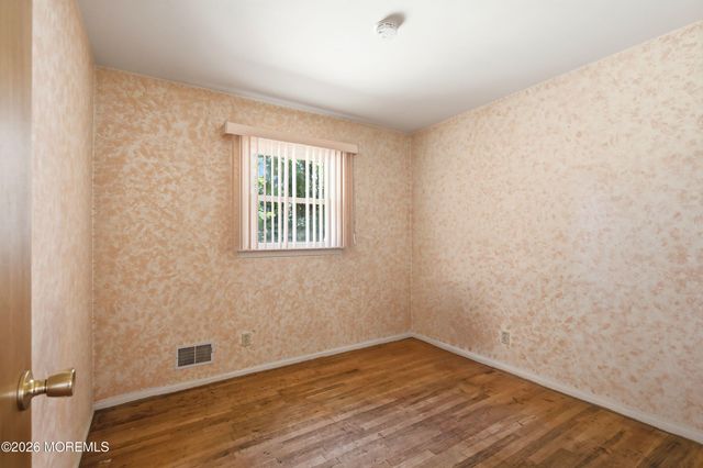 15 Tamarack Drive, Manalapan, NJ 07726