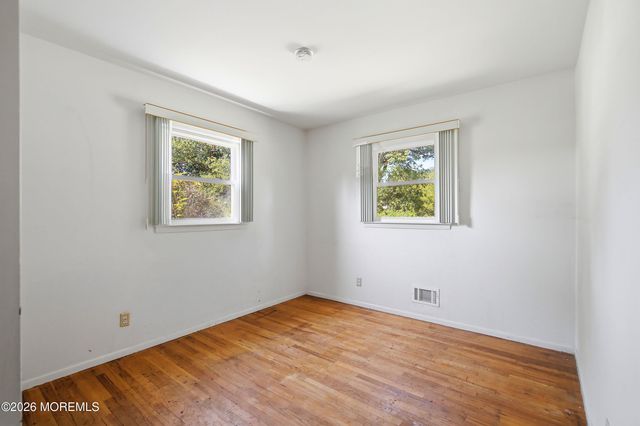 15 Tamarack Drive, Manalapan, NJ 07726