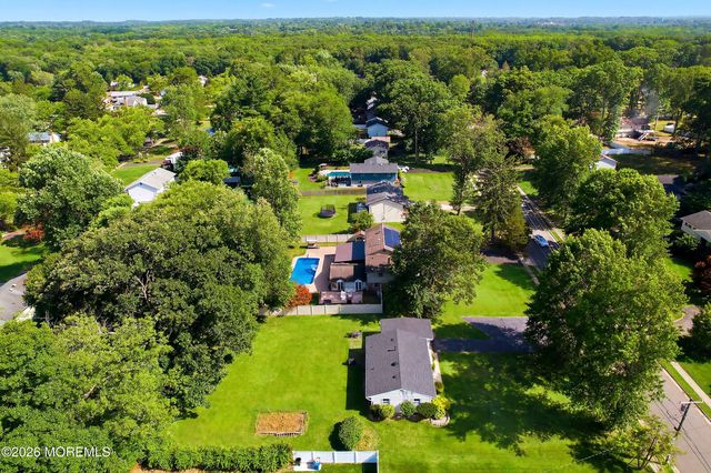 15 Tamarack Drive, Manalapan, NJ 07726