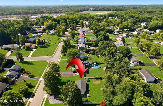 15 Tamarack Drive, Manalapan, NJ 07726