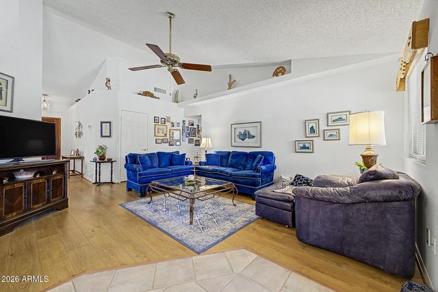 5643 E ANGELA Drive, Scottsdale, AZ 85254