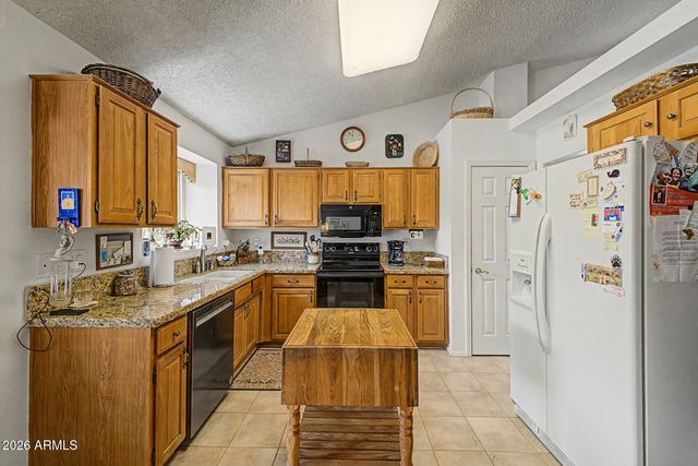 5643 E ANGELA Drive, Scottsdale, AZ 85254