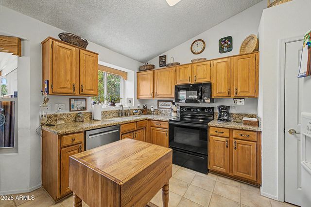 5643 E ANGELA Drive, Scottsdale, AZ 85254