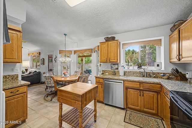 5643 E ANGELA Drive, Scottsdale, AZ 85254