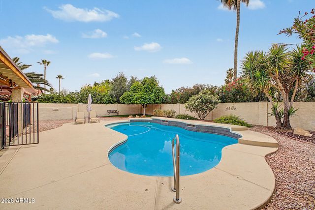 5643 E ANGELA Drive, Scottsdale, AZ 85254