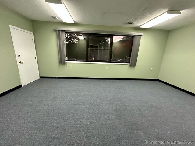325 Chamberlain Highway 8, Meriden, CT 06451