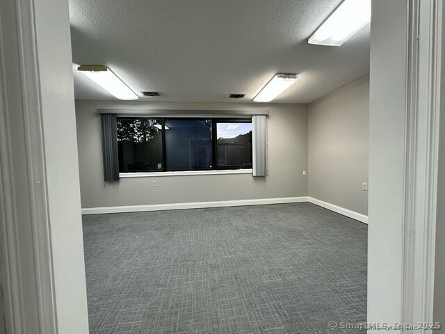 325 Chamberlain Highway 8, Meriden, CT 06451