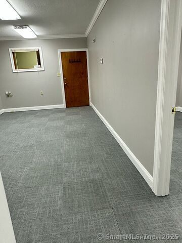 325 Chamberlain Highway 8, Meriden, CT 06451