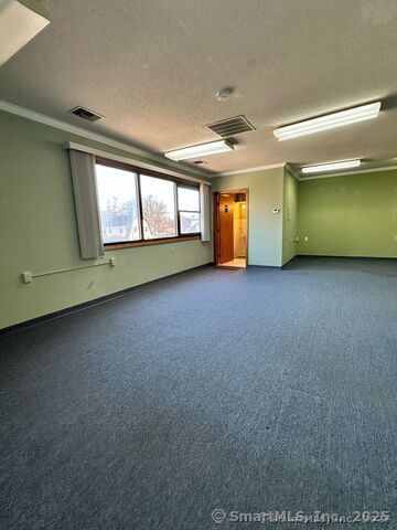 325 Chamberlain Highway 8, Meriden, CT 06451