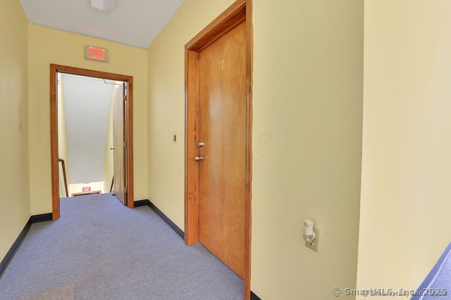 325 Chamberlain Highway 8, Meriden, CT 06451