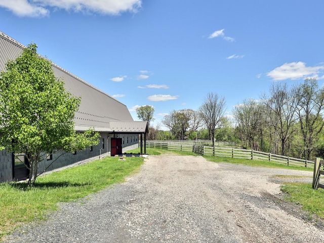 16 Almond Tree Lane, Warwick, NY 10990