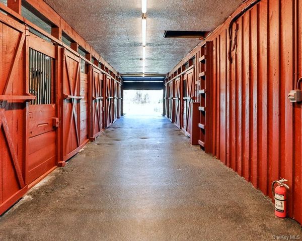 16 Almond Tree Lane, Warwick, NY 10990