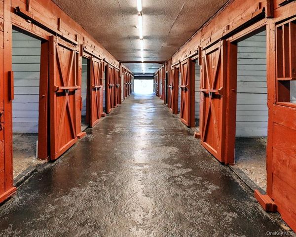16 Almond Tree Lane, Warwick, NY 10990