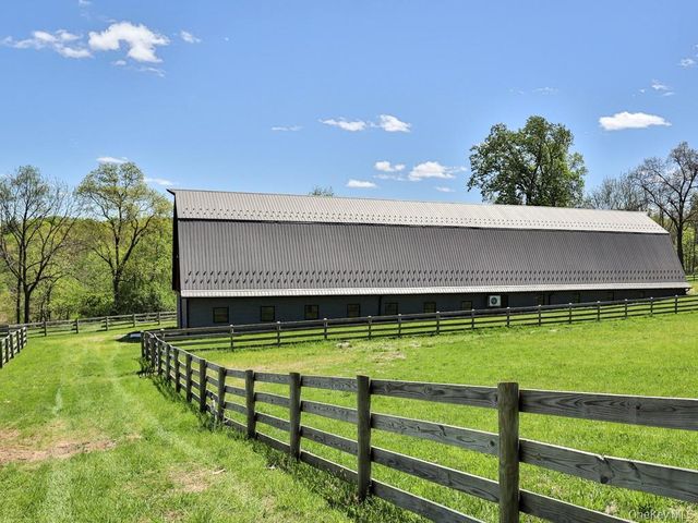 16 Almond Tree Lane, Warwick, NY 10990